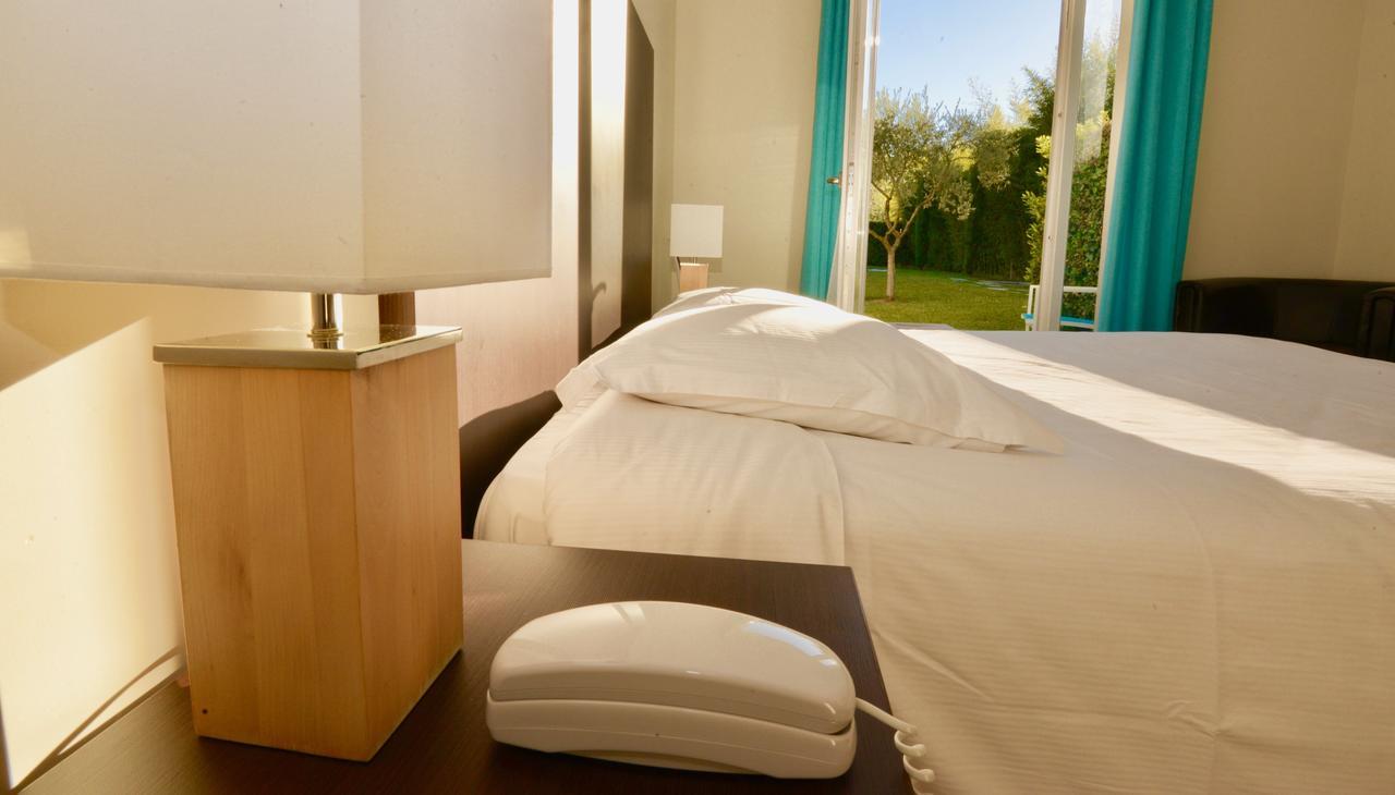 Hotel Villa Sophia - Adults Only July And August Mougins Bagian luar foto