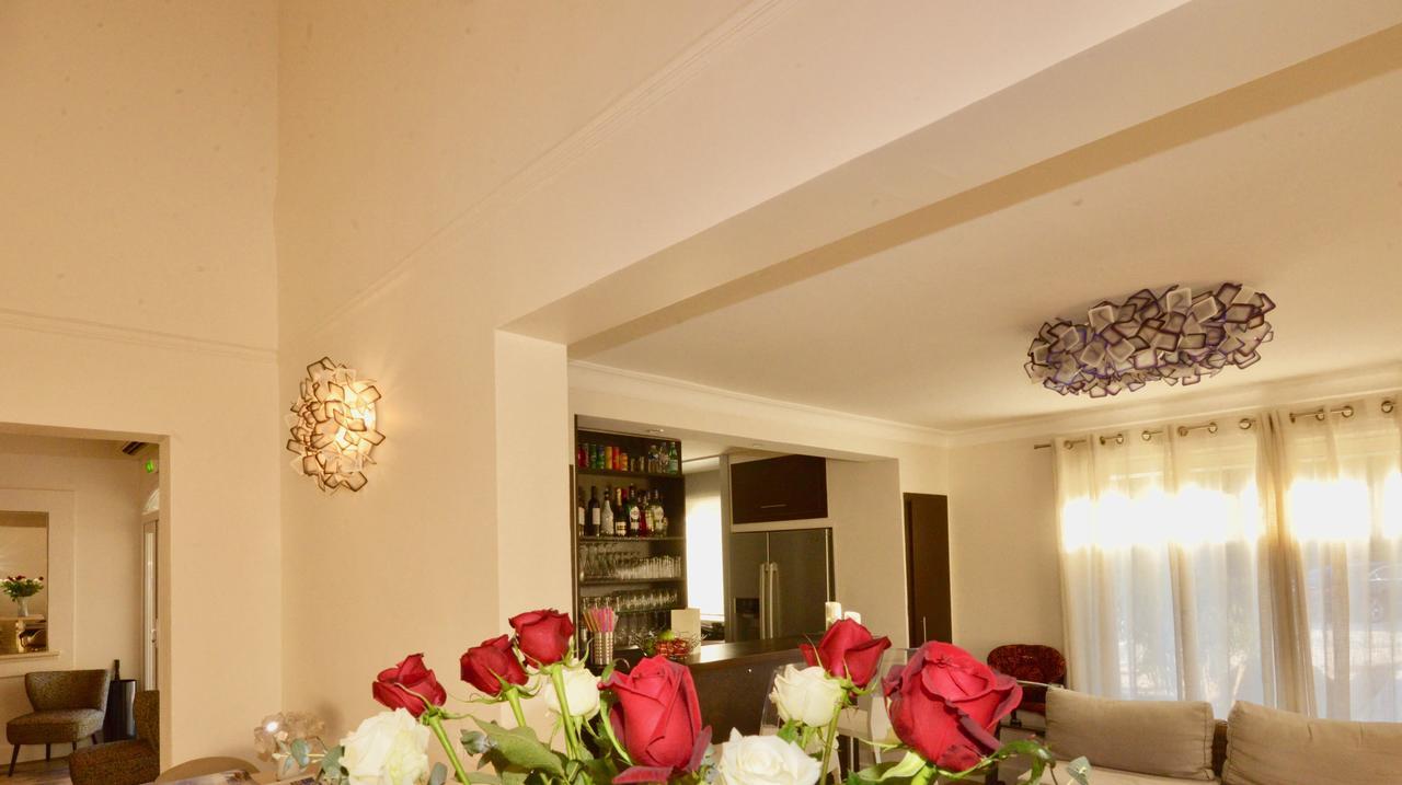 Hotel Villa Sophia - Adults Only July And August Mougins Bagian luar foto